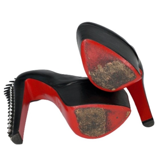 🔥CHRISTIAN LOUBOUTIN PLATFORM HEELS🔥 - Picture 5 of 7